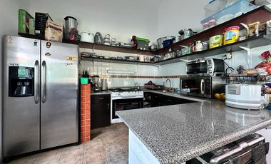 CASA EN VENTA EN FRACCIONAMIENTO LOMAS DE COCOYOC MORELOS