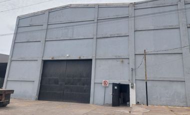 Bodega de 950 m² en Cd. Industrial Bruno Pagliai con oficina y acceso de trailer
