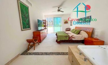Casa en renta vacacional con terraza, jardín y alberca con vista al campo de golf de Mayan