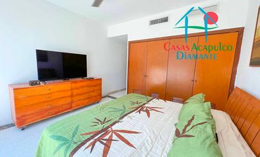 Casa en renta vacacional con terraza, jardín y alberca con vista al campo de golf de Mayan