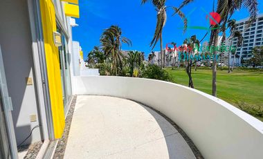 Casa en renta vacacional con terraza, jardín y alberca con vista al campo de golf de Mayan