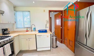 Casa en renta vacacional con terraza, jardín y alberca con vista al campo de golf de Mayan