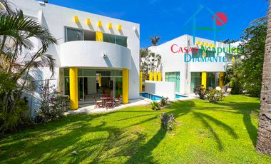 Casa en renta vacacional con terraza, jardín y alberca con vista al campo de golf de Mayan