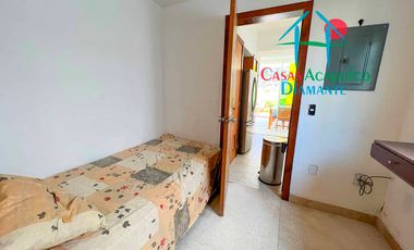 Casa en renta vacacional con terraza, jardín y alberca con vista al campo de golf de Mayan