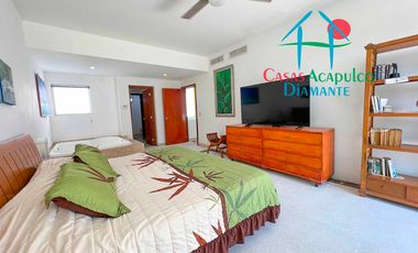 Casa en renta vacacional con terraza, jardín y alberca con vista al campo de golf de Mayan