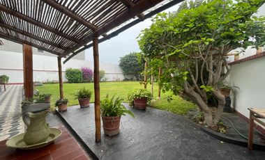 VENTA DE CASA EN ZONA EXCLUSIVA EN LA URB ENCANTADA DE VILLA CHORRILLOS