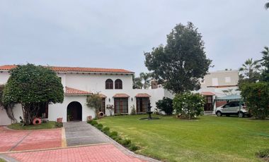 VENTA DE CASA EN ZONA EXCLUSIVA EN LA URB ENCANTADA DE VILLA CHORRILLOS