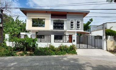 House And Lot for Sale In UPS5  Paranaque
