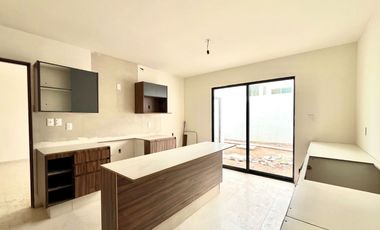 Casa en venta con terraza en Villa Magna