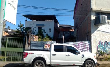 Terreno de 184 m² frente a un malecón 'escondido' en el corazón de Tarapoto. Los turistas la conocen poco, pero los locales saben de su encanto único.