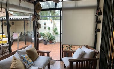 5 Dormitorios Casa en buen estado.