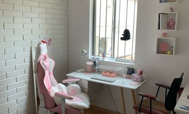 5 Dormitorios Casa en buen estado.