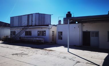 SE RENTA BODEGA 220 MTS EN FORJADORES
