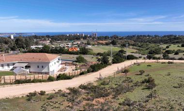 Parcelas con vista asegurada al Mar, red de agua y luz a solo 2 km del camino costero