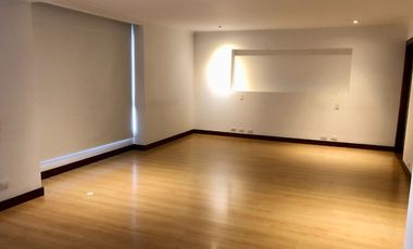 VENDO APARTAMENTO EN EL TESORO 319 MTS 3 HABITACIONES