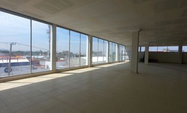 Renta o Venta Edificio De Oficinas En Esquina Totalmente REMODELADO !