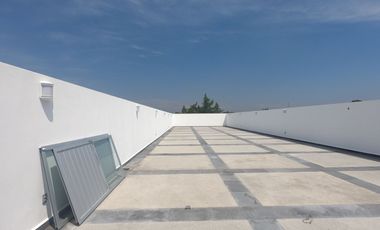 Renta o Venta Edificio De Oficinas En Esquina Totalmente REMODELADO !