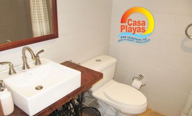 Casa con Piscina y Vista Al Mar de Venta en Playas, Vía a Data Km 1.5
