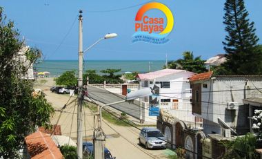 Casa con Piscina y Vista Al Mar de Venta en Playas, Vía a Data Km 1.5