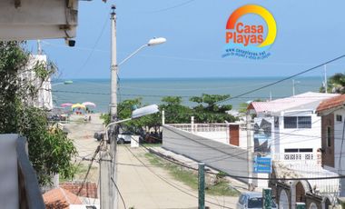 Casa con Piscina y Vista Al Mar de Venta en Playas, Vía a Data Km 1.5