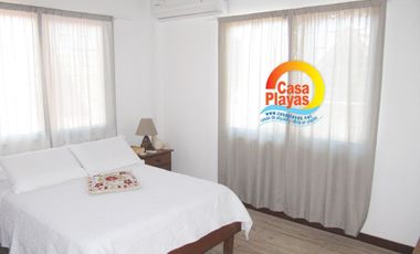 Casa con Piscina y Vista Al Mar de Venta en Playas, Vía a Data Km 1.5