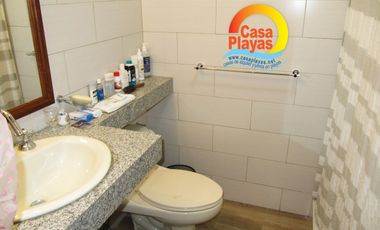 Casa con Piscina y Vista Al Mar de Venta en Playas, Vía a Data Km 1.5