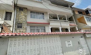 Casa de Venta en San Rafael en las calles Jorge Hugo Rengel y Eduardo Unda, Loja