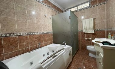 Casa de Venta en San Rafael en las calles Jorge Hugo Rengel y Eduardo Unda, Loja