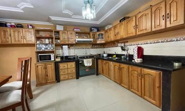 Casa de Venta en San Rafael en las calles Jorge Hugo Rengel y Eduardo Unda, Loja