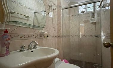 Casa de Venta en San Rafael en las calles Jorge Hugo Rengel y Eduardo Unda, Loja