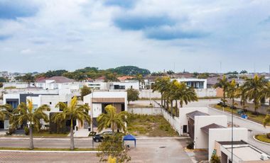 TERRENO EN VENTA EN URBANIZACIÓN PRIVADA, MACHALA