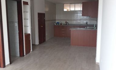 RENTA SUIT A ESTRENAR, PUENGASI QUITO ECUADOR