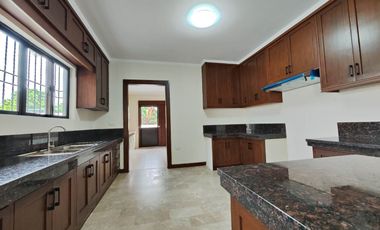 4 Bedroom House with spacious Garden for RENT in Angeles City Pampanga