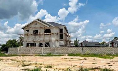 GCHS#1045 2 Storey Pool Villa house with 4 bedrooms, only 13 km. from Chiang Mai International and Airport.