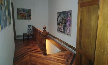Venta de Casa Hostal en Valparaiso, 8 habitaciones 10 baños, equipado.