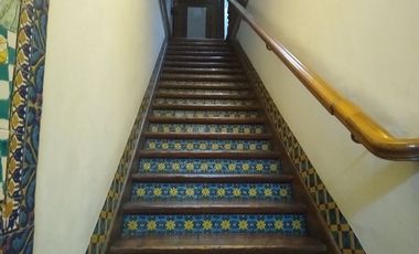 Venta de Casa Hostal en Valparaiso, 8 habitaciones 10 baños, equipado.