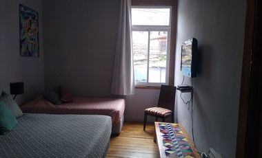 Venta de Casa Hostal en Valparaiso, 8 habitaciones 10 baños, equipado.
