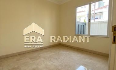 Rumah Dijual di Kebon Jeruk, Komplek Casa Goya Residence