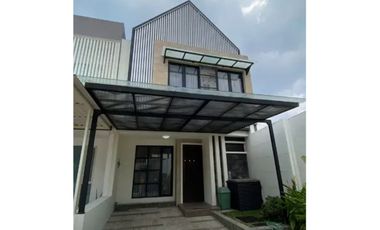Rumah Dian Istana Graha Family Cluster Oasia dkt Wiyung Citraland Tol Satelit Pakuwon Mall