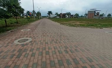 TERRENO EN VENTA  URBANIZACIÒN PRIVADA ZHARA
