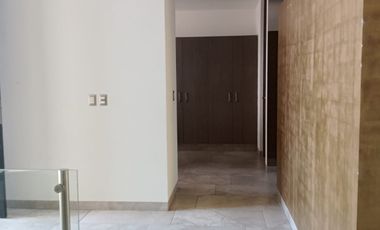 CELDAS FOTOVOLTAICAS  4 Recámaras  una en planta baja, dos con vestidor y baño completo.