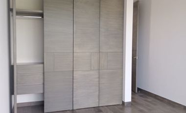 CELDAS FOTOVOLTAICAS  4 Recámaras  una en planta baja, dos con vestidor y baño completo.