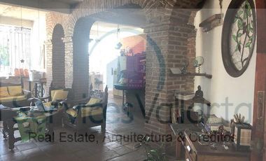 VENDO CASA PUERTO VALLARTA, COL. CENTRO