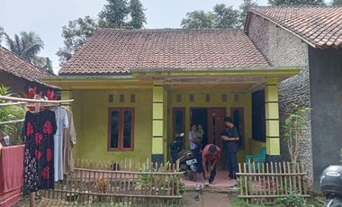 Rumah Pinggir Jalan Dekat Kampus UIN 2 Banten