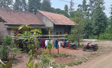 Rumah Pinggir Jalan Dekat Kampus UIN 2 Banten