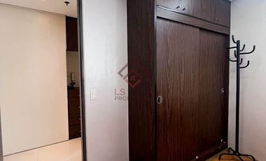 FOR RENT Newly Renovated and Spacious 3 Bedroom Unit in Platinum1000 in Greenhills near EDSA - RC40