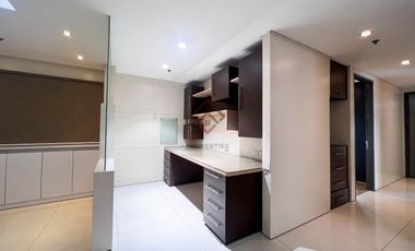 FOR RENT Newly Renovated and Spacious 3 Bedroom Unit in Platinum1000 in Greenhills near EDSA - RC40