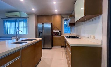 FOR RENT Newly Renovated and Spacious 3 Bedroom Unit in Platinum1000 in Greenhills near EDSA - RC40