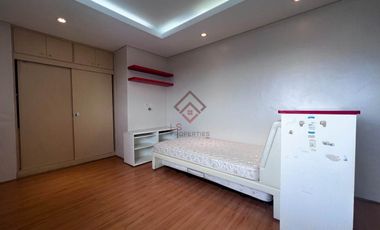 FOR RENT Newly Renovated and Spacious 3 Bedroom Unit in Platinum1000 in Greenhills near EDSA - RC40