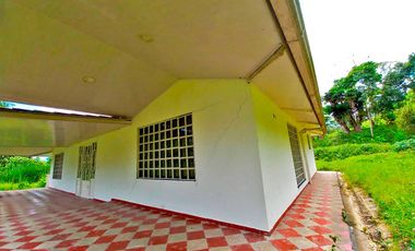 FINCA EN VENTA UBICADA EN LA VEREDA LAS ANGUSTIAS